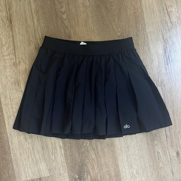 ALO Yoga Dresses & Skirts - Alo yoga skirt